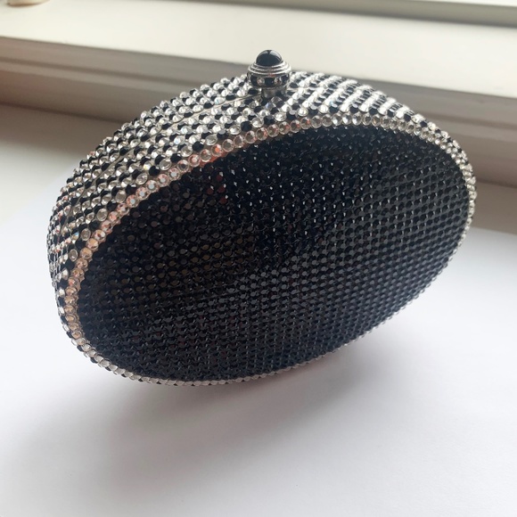 Daniella Swarovski Crystal Clutch - Picture 1 of 7